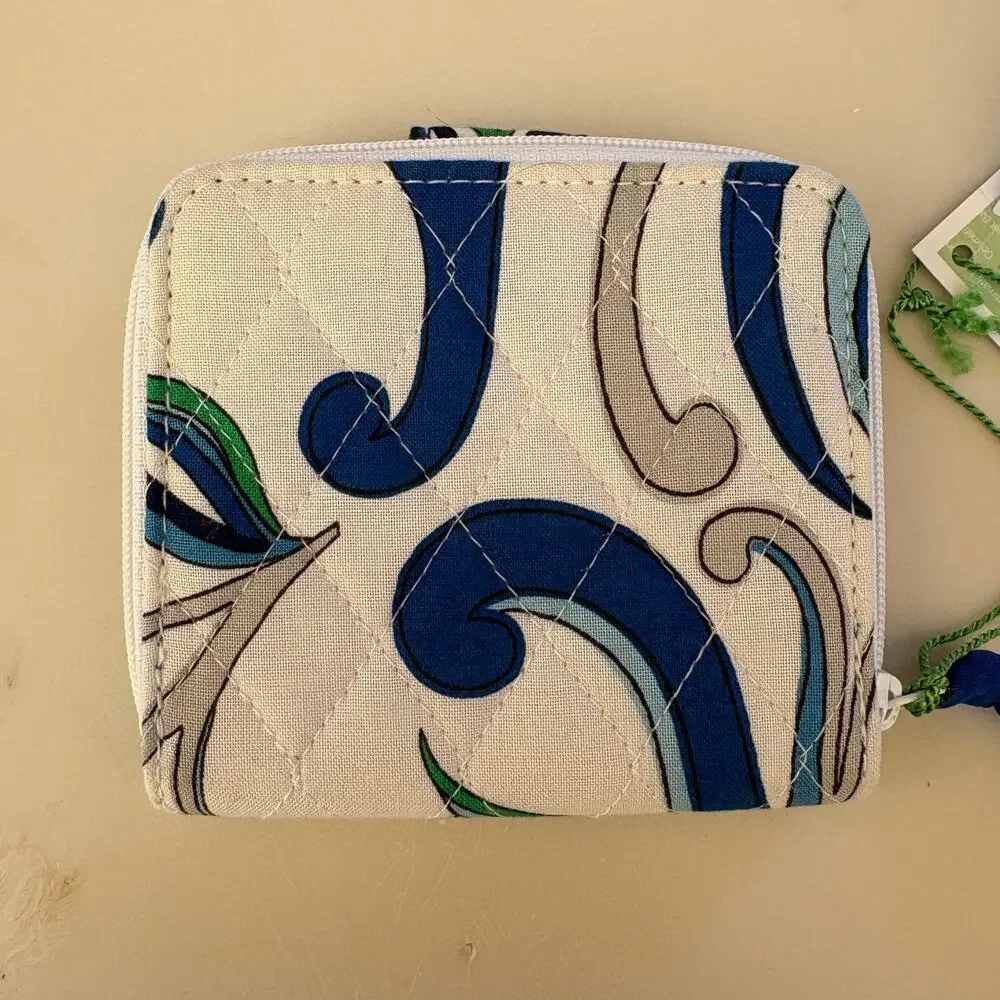 NWT Vera Bradley Mediterranean White Zip Around Mini Zip Wallet New - Picture 3 of 6
